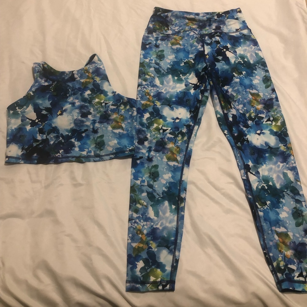 Joe Fresh High Neck Sports Bra and Print Wrap Yoga Legging